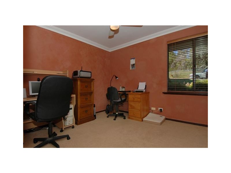 195 Lewis Road, Forrestfield WA 6058
