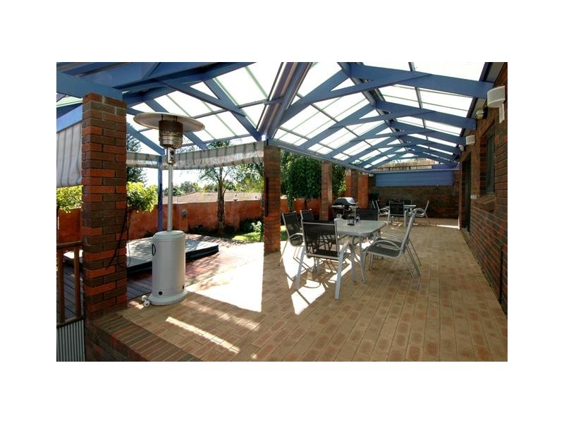 195 Lewis Road, Forrestfield WA 6058