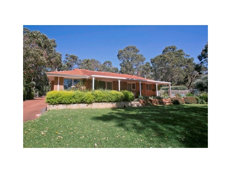 62 Valencia Road, Carmel WA 6076