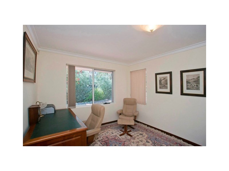 62 Valencia Road, Carmel WA 6076