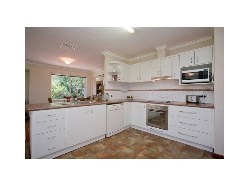 62 Valencia Road, Carmel WA 6076