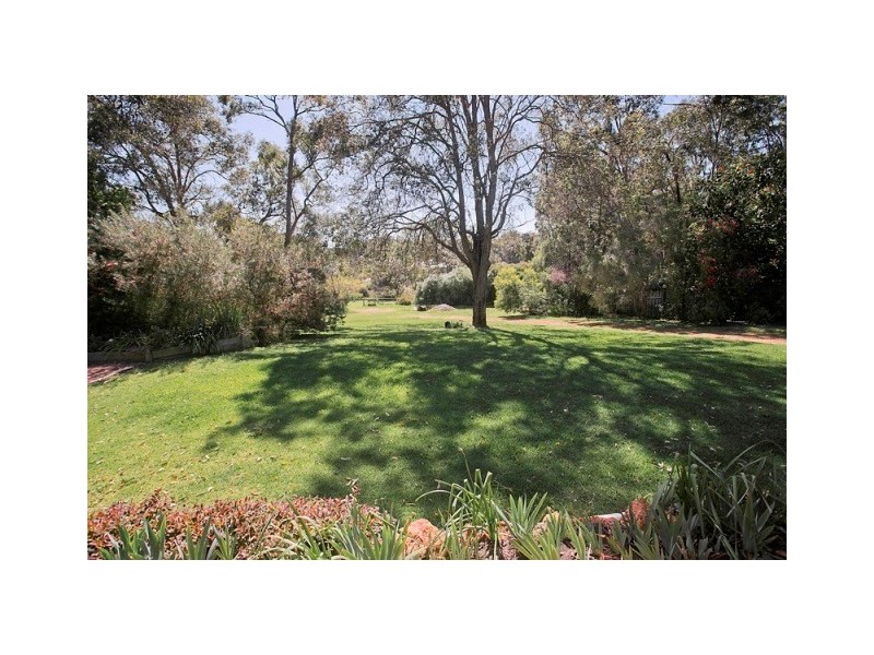 62 Valencia Road, Carmel WA 6076