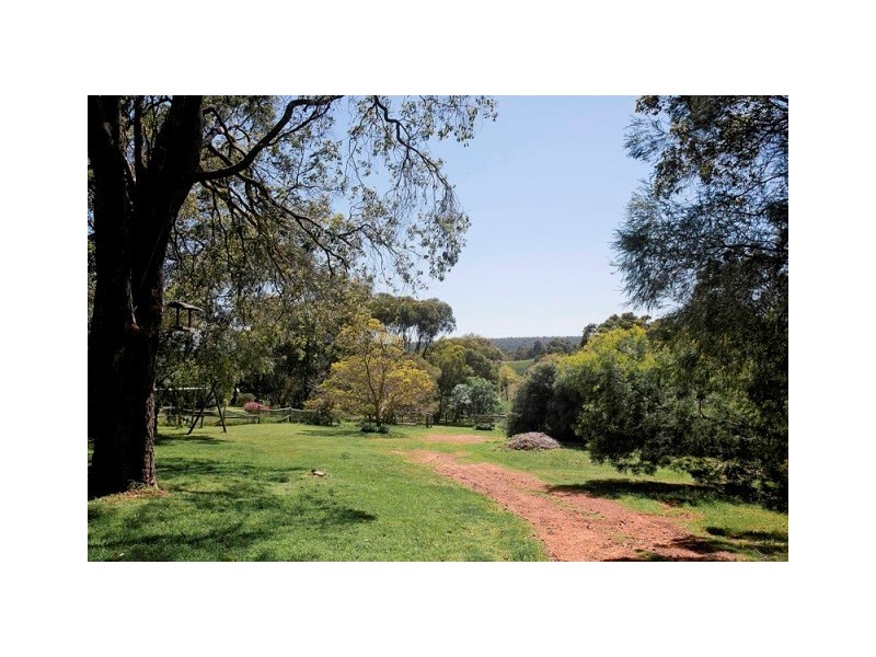 62 Valencia Road, Carmel WA 6076