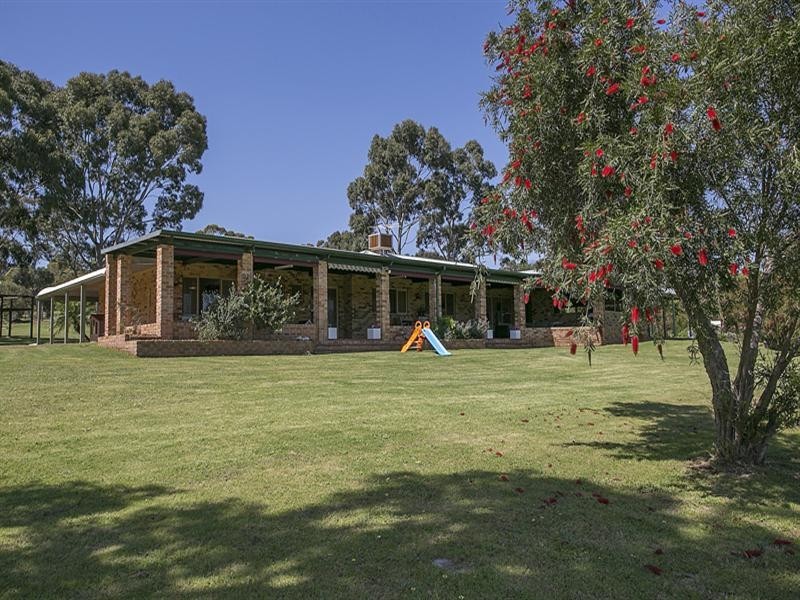 35 John Farrant Drive, Gooseberry Hill WA 6076