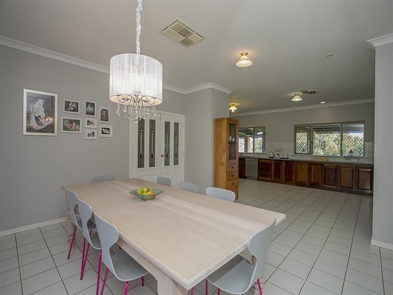 35 John Farrant Drive, Gooseberry Hill WA 6076