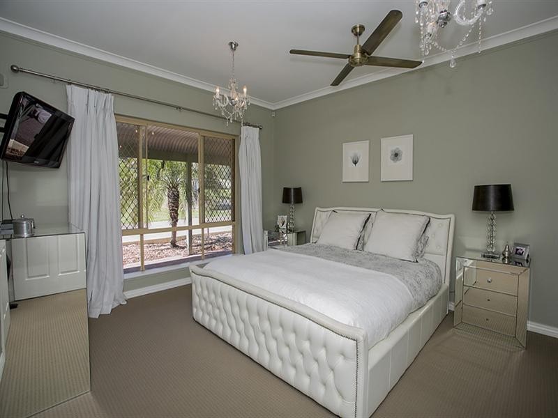 35 John Farrant Drive, Gooseberry Hill WA 6076