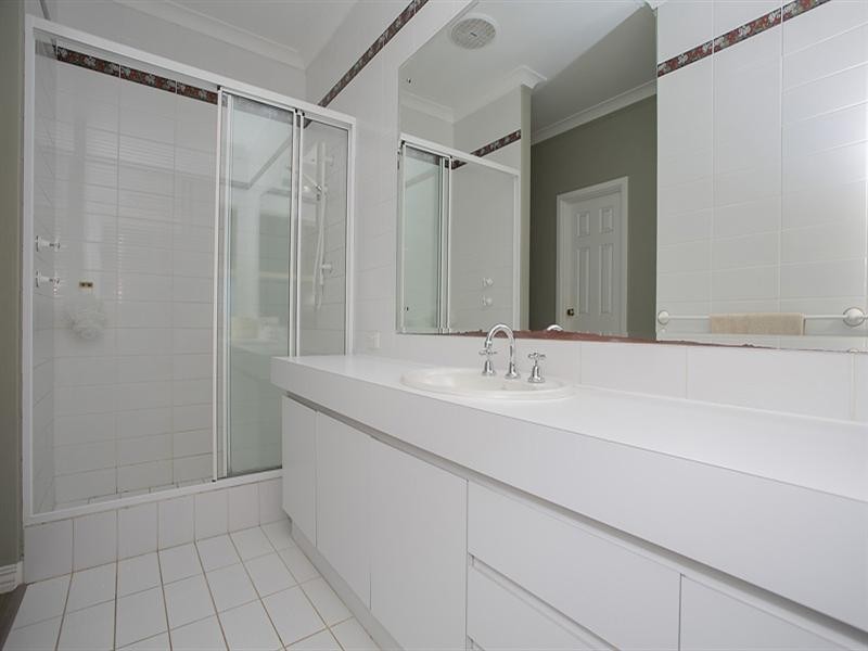 35 John Farrant Drive, Gooseberry Hill WA 6076