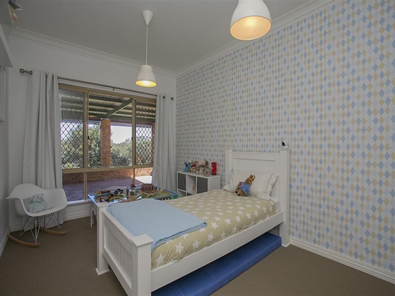 35 John Farrant Drive, Gooseberry Hill WA 6076