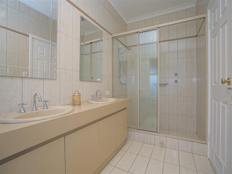 35 John Farrant Drive, Gooseberry Hill WA 6076