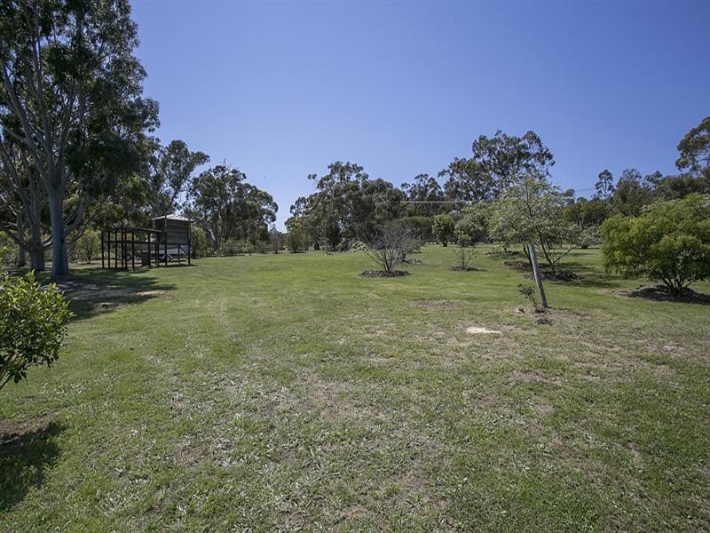 35 John Farrant Drive, Gooseberry Hill WA 6076
