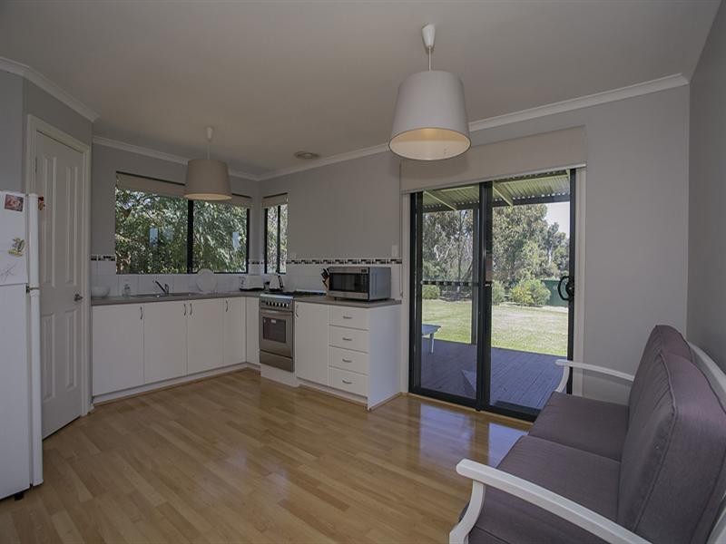 35 John Farrant Drive, Gooseberry Hill WA 6076
