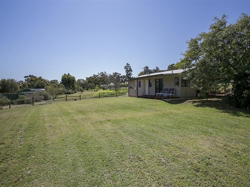 35 John Farrant Drive, Gooseberry Hill WA 6076