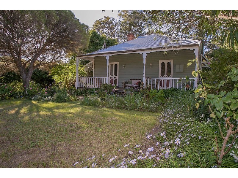 12 Parke Road, Gooseberry Hill WA 6076