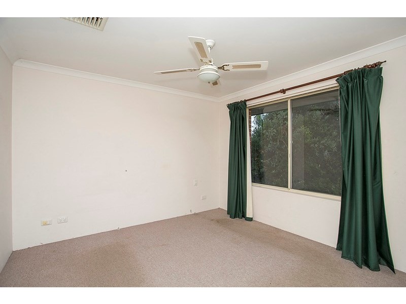 17 Tungsten Court, Forrestfield WA 6058