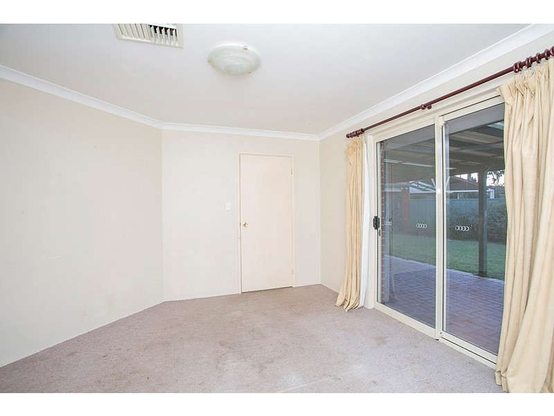 17 Tungsten Court, Forrestfield WA 6058