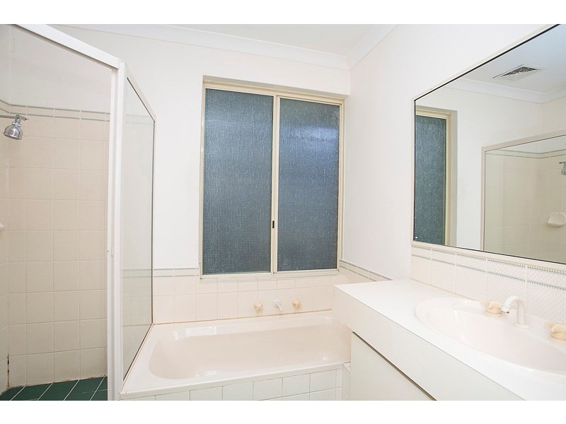 17 Tungsten Court, Forrestfield WA 6058