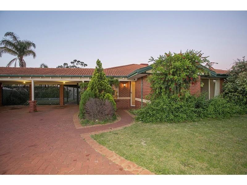 17 Tungsten Court, Forrestfield WA 6058