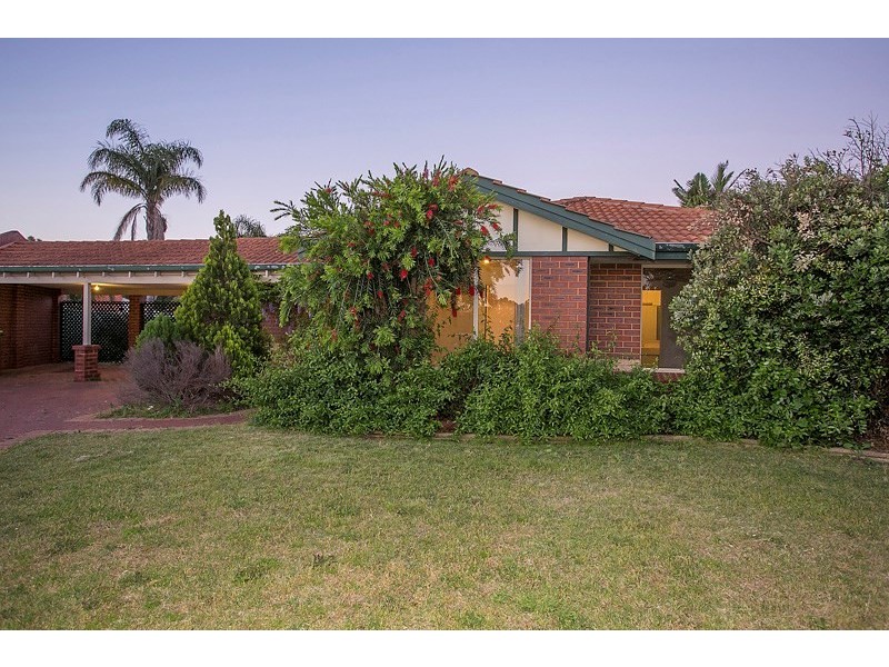 17 Tungsten Court, Forrestfield WA 6058