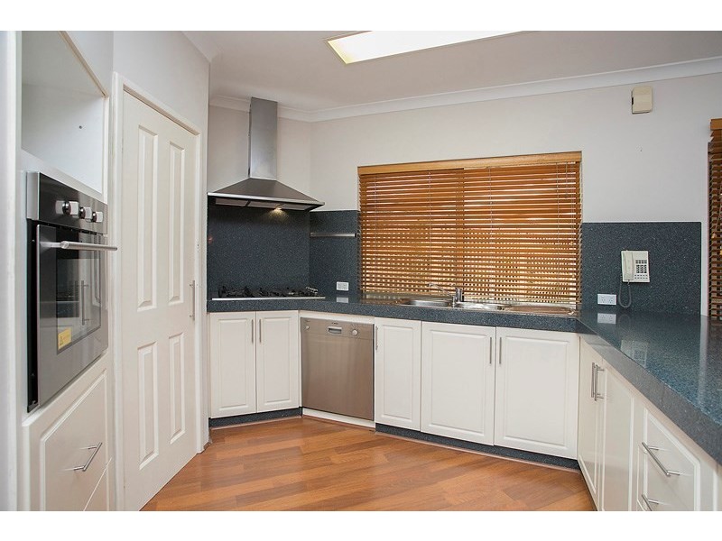 9 Cameron Close, Lesmurdie WA 6076