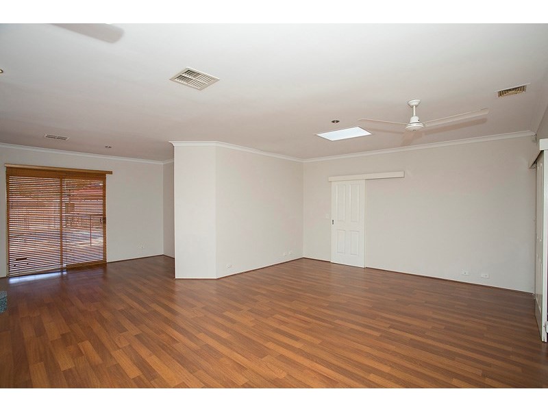 9 Cameron Close, Lesmurdie WA 6076