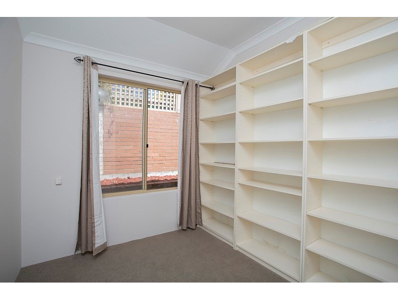 9 Cameron Close, Lesmurdie WA 6076