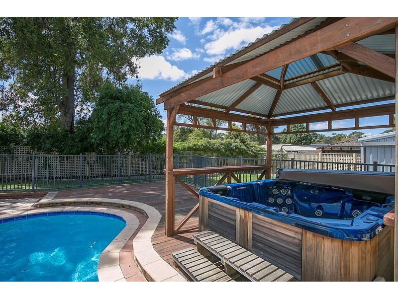 9 Cameron Close, Lesmurdie WA 6076