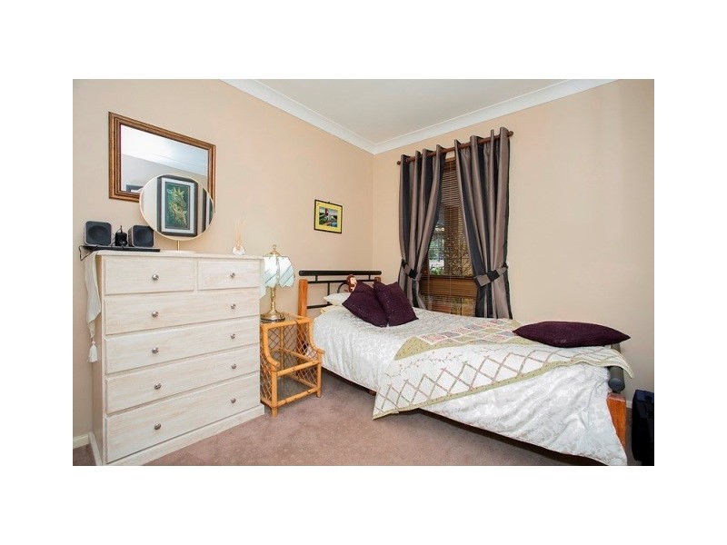 18 Flora Terrace, Lesmurdie WA 6076