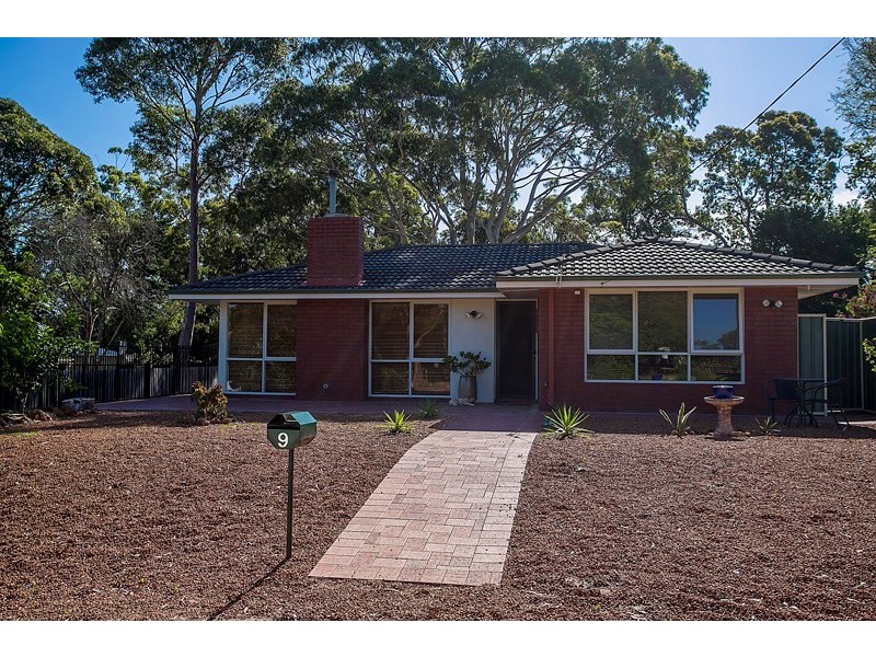 9 Crestview Crescent, Kalamunda WA 6076