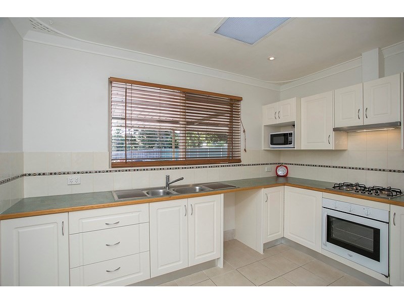 9 Crestview Crescent, Kalamunda WA 6076