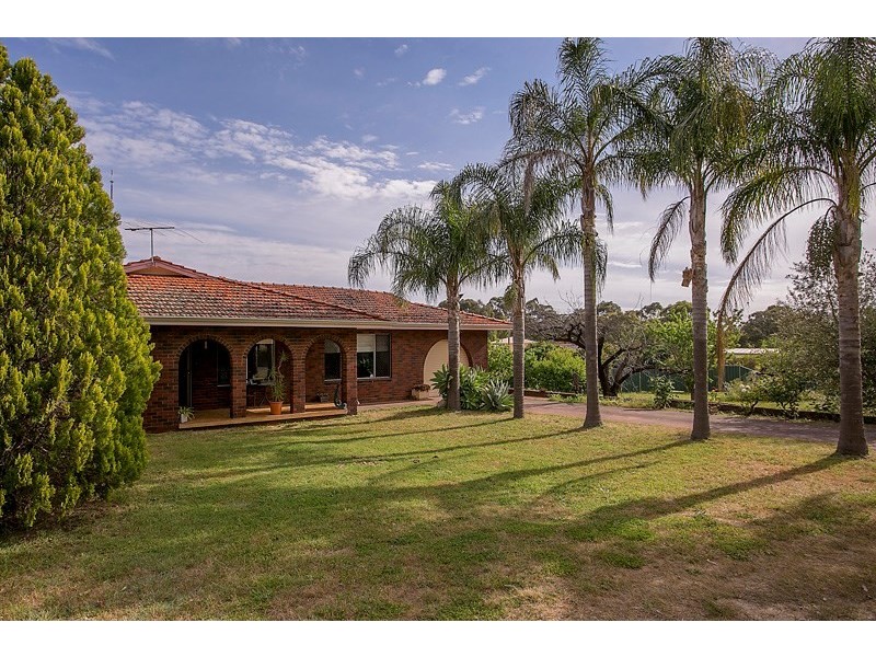 35 Orangedale Road, Lesmurdie WA 6076