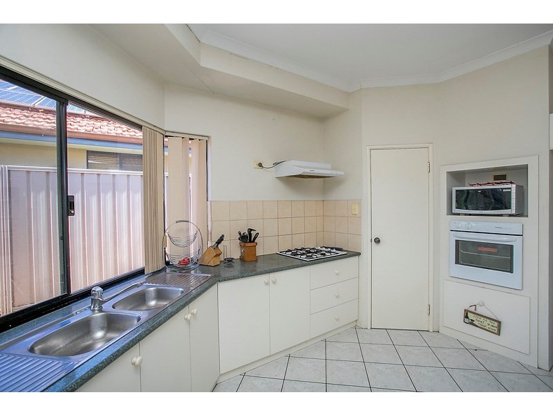 37 Myerson Crescent, Maida Vale WA 6057