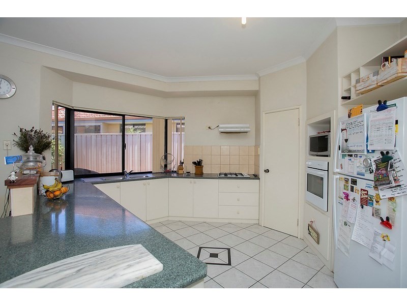 37 Myerson Crescent, Maida Vale WA 6057