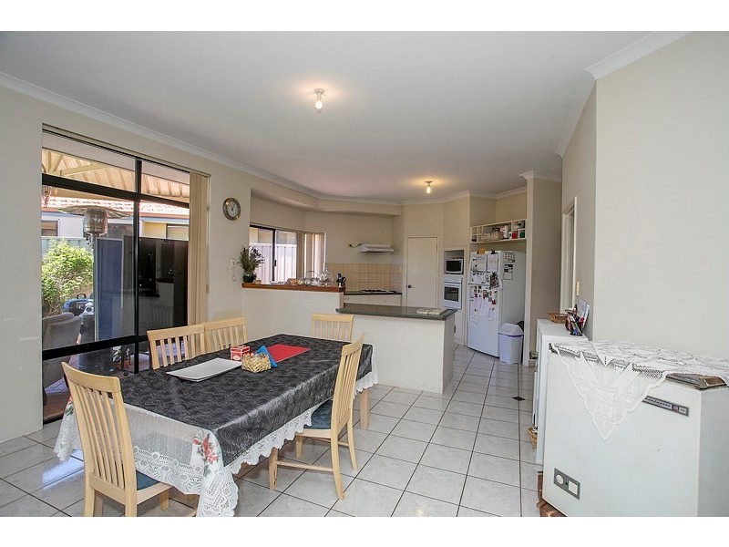 37 Myerson Crescent, Maida Vale WA 6057