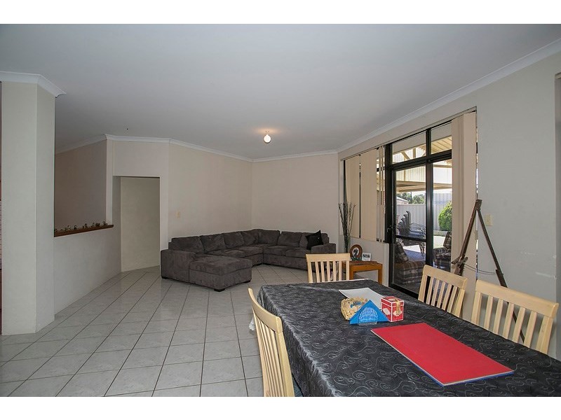 37 Myerson Crescent, Maida Vale WA 6057