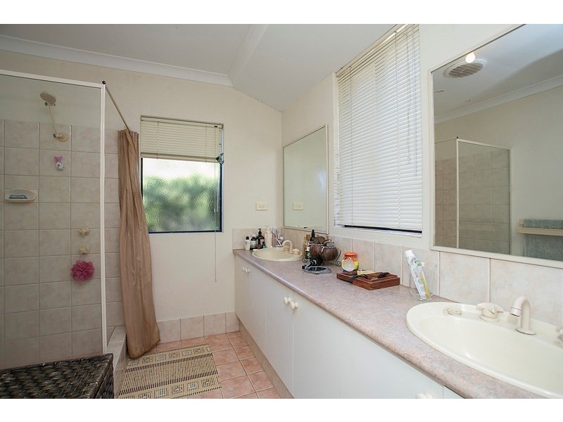 37 Myerson Crescent, Maida Vale WA 6057