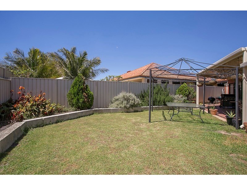 37 Myerson Crescent, Maida Vale WA 6057