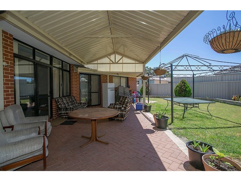 37 Myerson Crescent, Maida Vale WA 6057