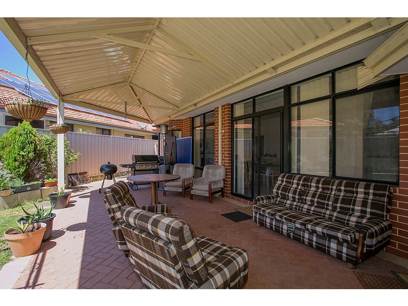 37 Myerson Crescent, Maida Vale WA 6057