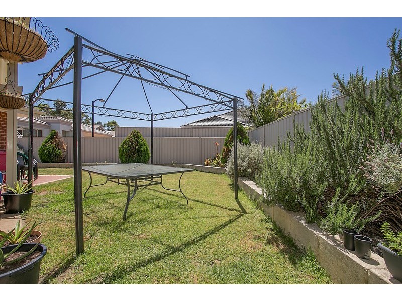 37 Myerson Crescent, Maida Vale WA 6057