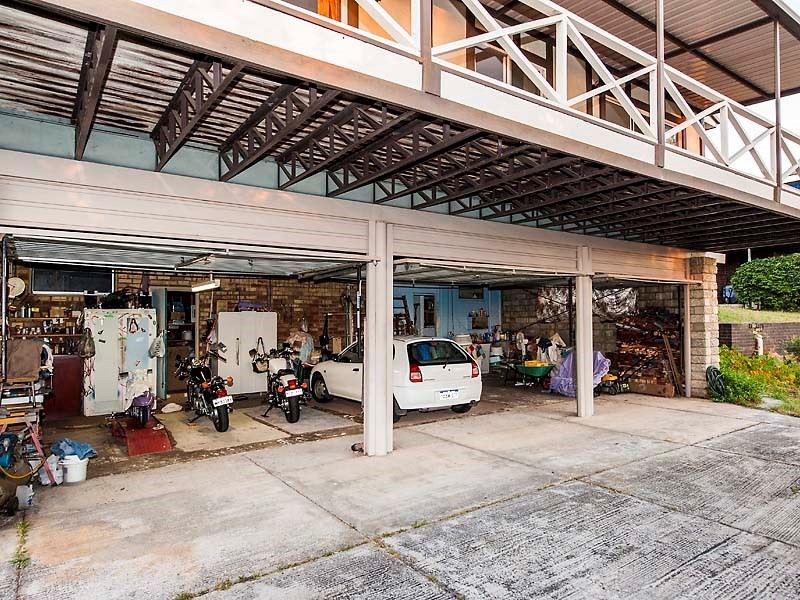 28 Derry Avenue, Mount Nasura WA 6112