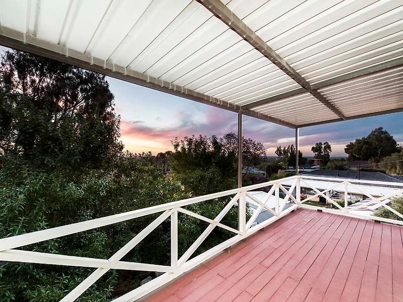 28 Derry Avenue, Mount Nasura WA 6112