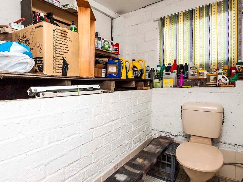 28 Derry Avenue, Mount Nasura WA 6112