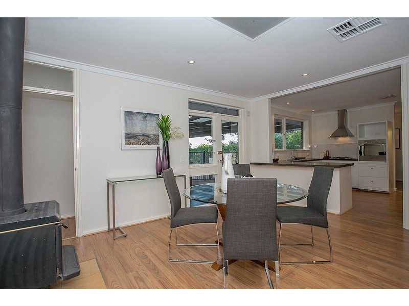 4 Ashurst Drive, Lesmurdie WA 6076