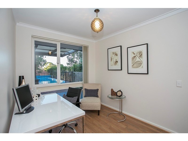 4 Ashurst Drive, Lesmurdie WA 6076