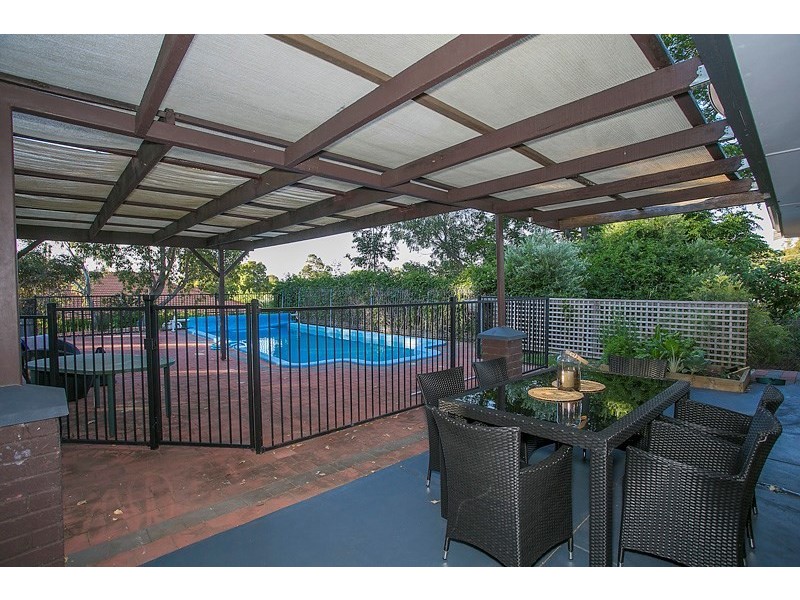 4 Ashurst Drive, Lesmurdie WA 6076