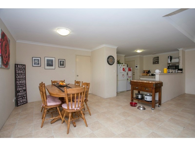 5 Saligna Bend, Wattle Grove WA 6107