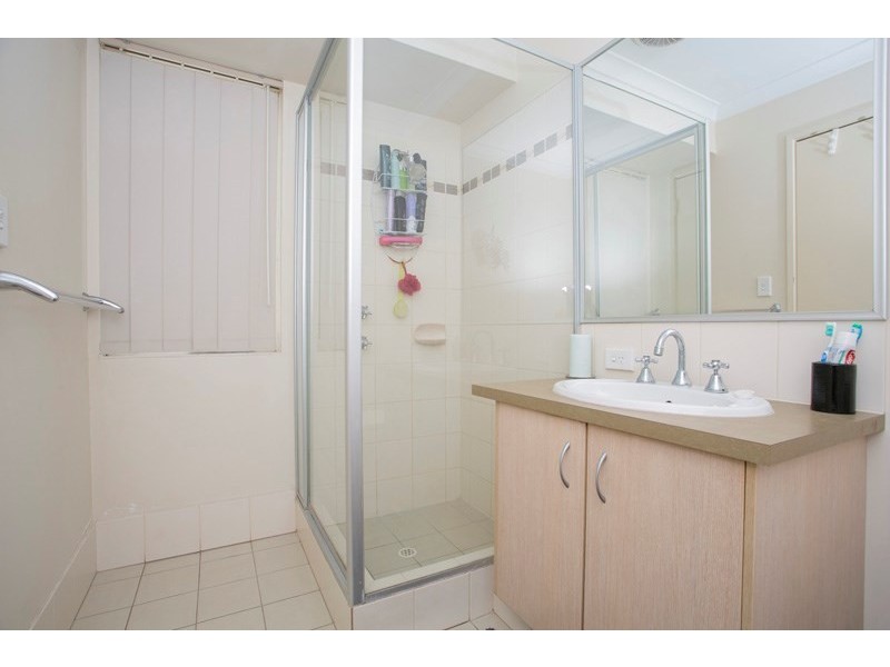 5 Saligna Bend, Wattle Grove WA 6107