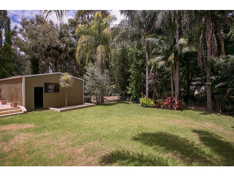 73 Falls Road, Lesmurdie WA 6076