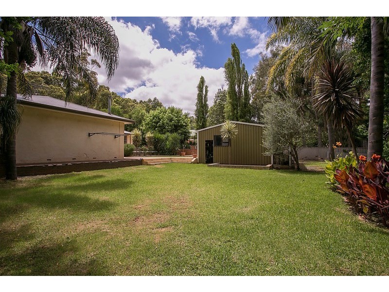 73 Falls Road, Lesmurdie WA 6076