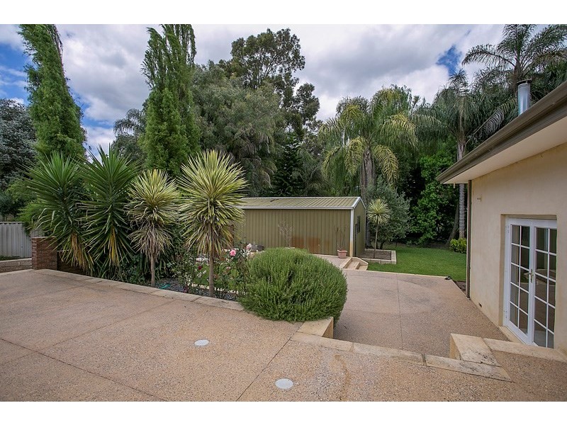 73 Falls Road, Lesmurdie WA 6076